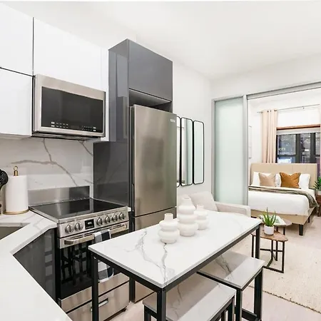 317-1B Modern 1Br Ues W&D Apartment